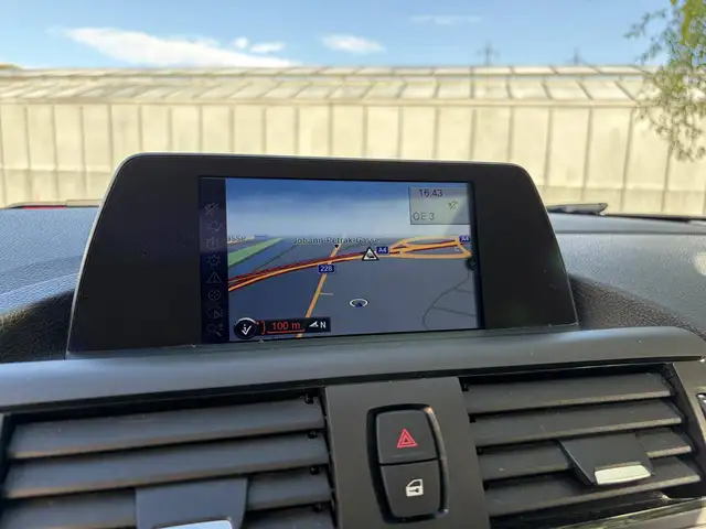 BMW 1 Series view 12