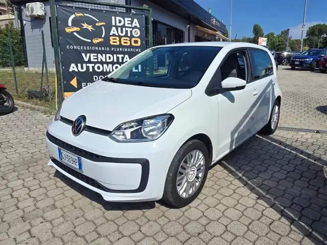 Volkswagen up! view 3