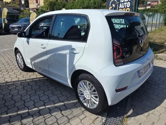 Volkswagen up! view 4