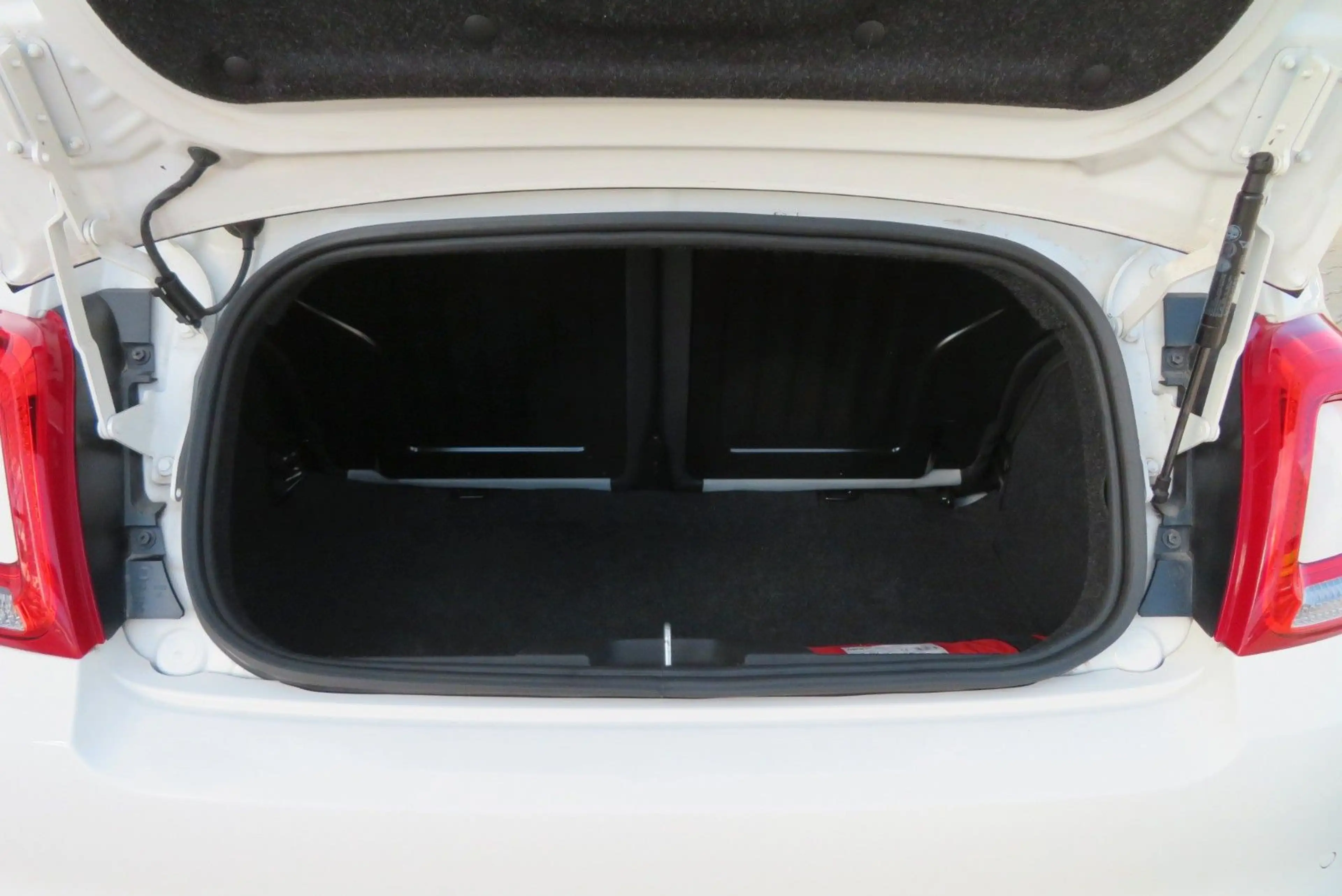 Fiat 500C 1.0 MildHybrid Dolcevita — photo 14