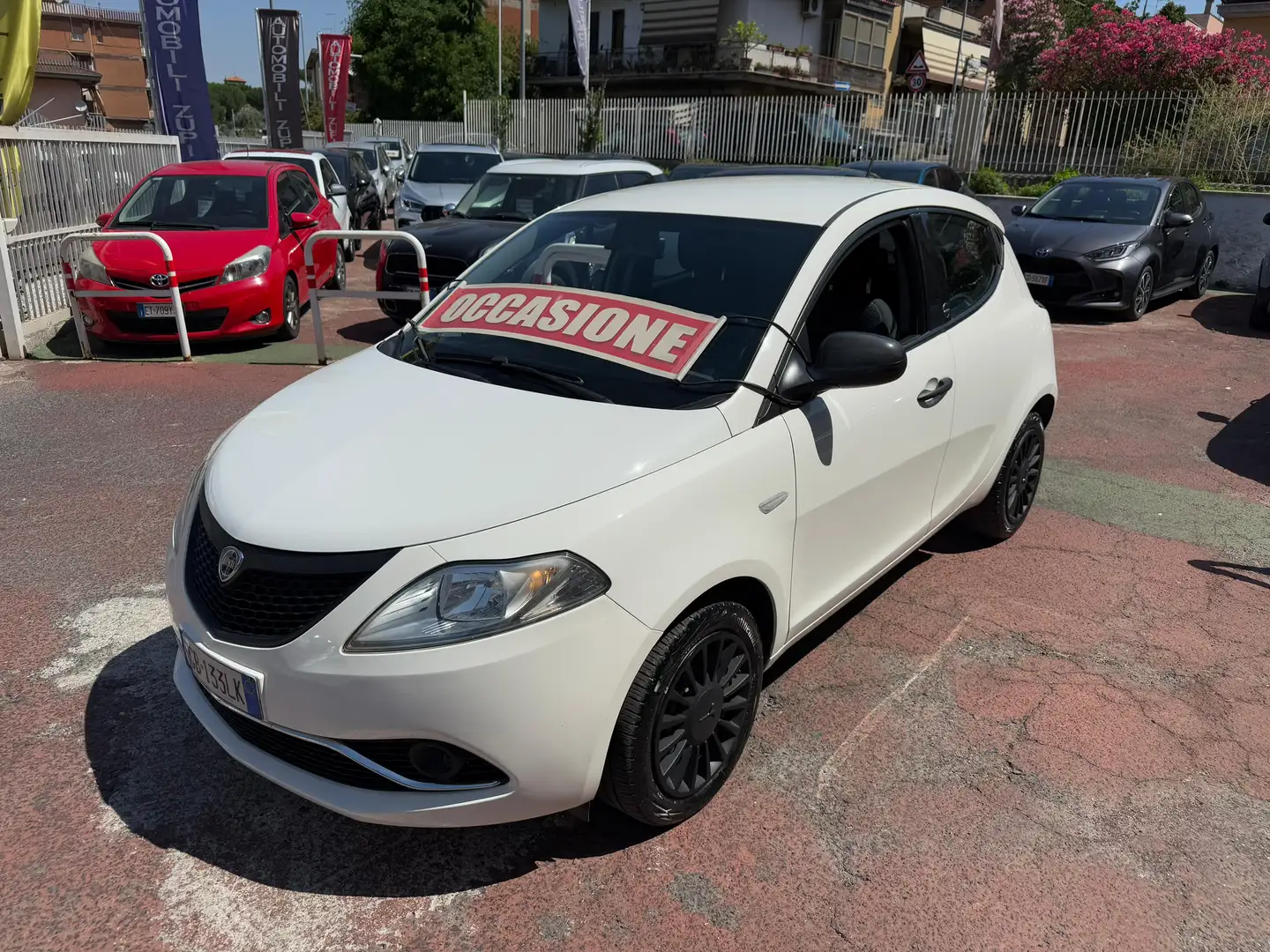 Lancia Ypsilon HYBRID 1.0 *SOLO 12.000KM* Bianco - 1