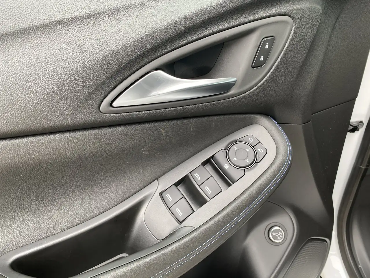 Buick Encore снимка Buick Encore