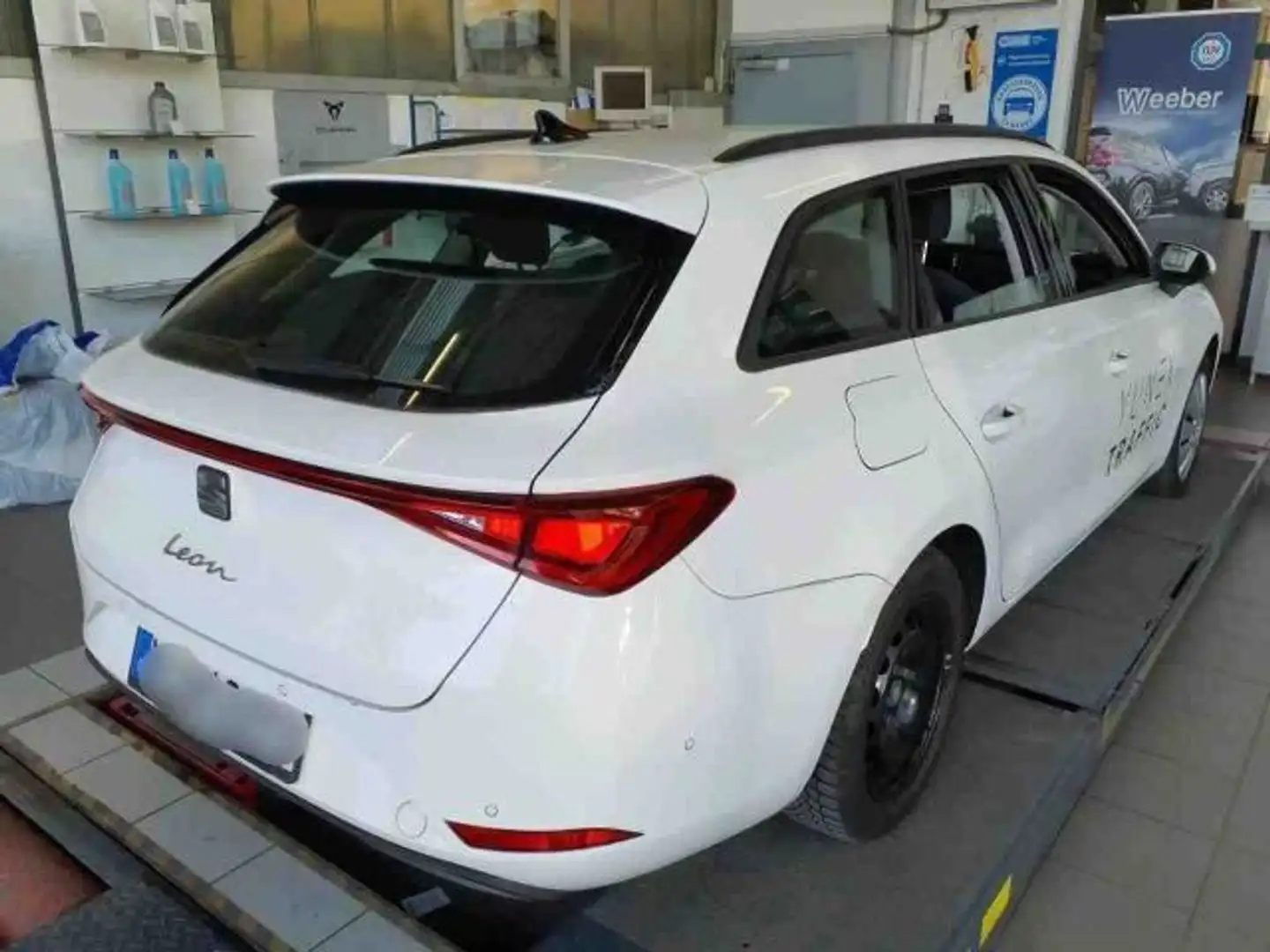 SEAT Leon Sportstourer Style 2.0 TDI DSG LED NAVI RFK Weiß - 2