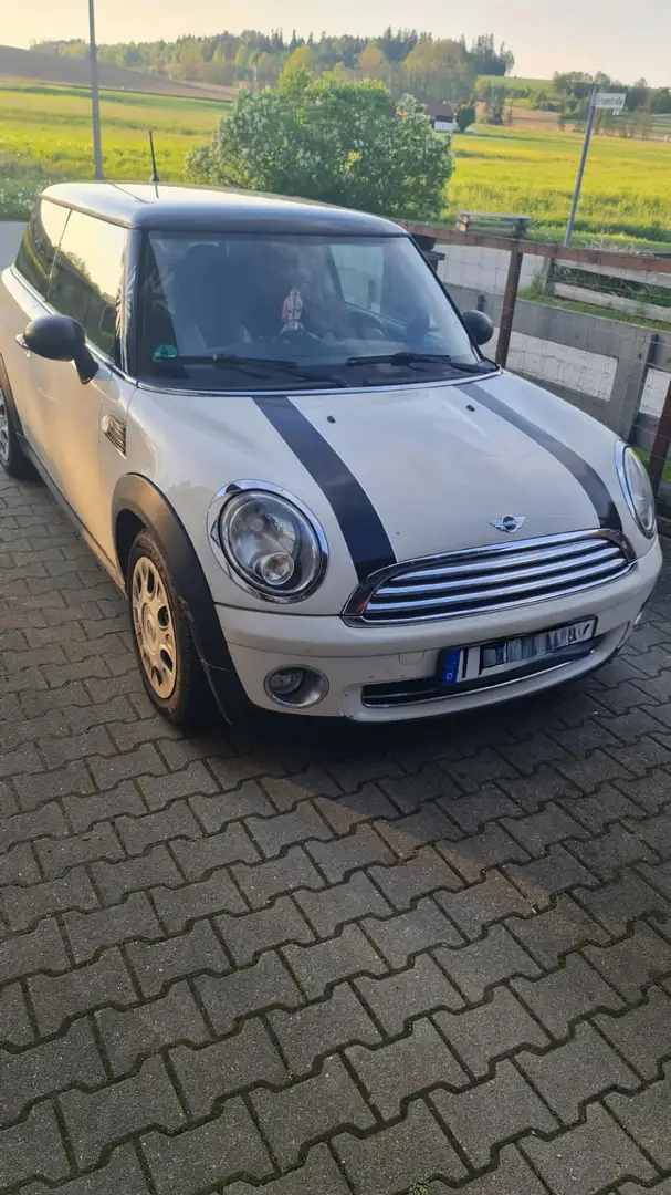 MINI One - 1
