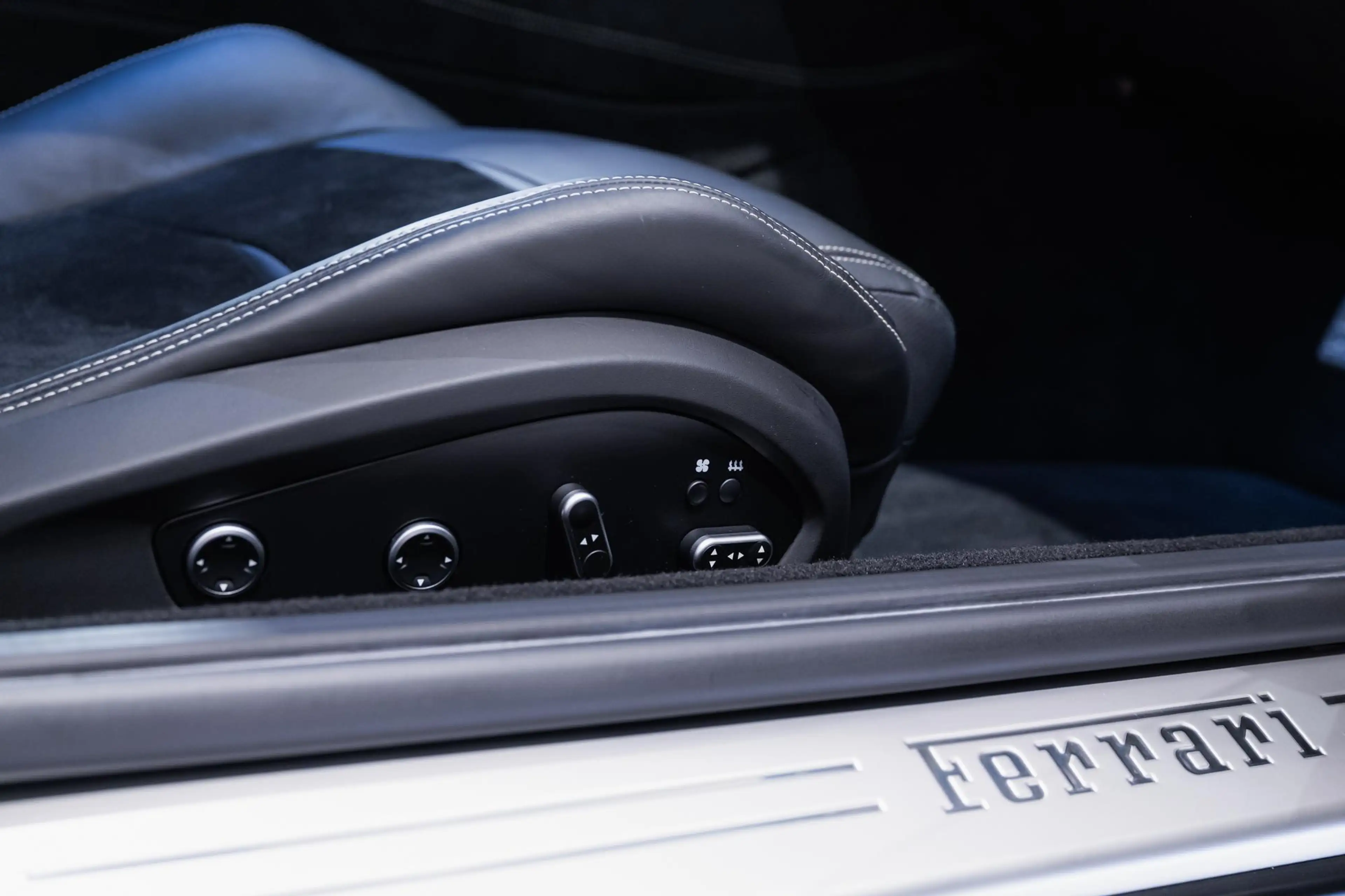 Ferrari GTC4 Lusso GTC4Lusso T - Kroymans Ferrari — photo 9
