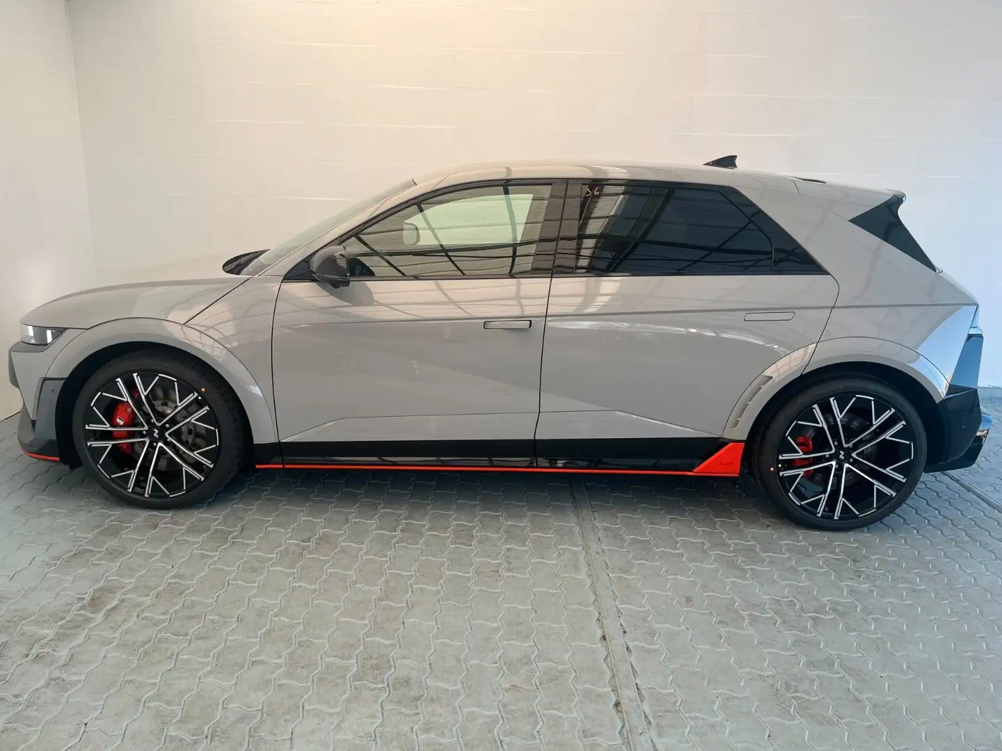 Hyundai IONIQ 5 N 84 KWH *Sitz-Paket* Gris - 2