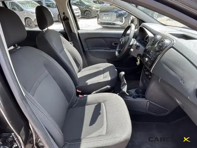 Dacia Sandero view 9