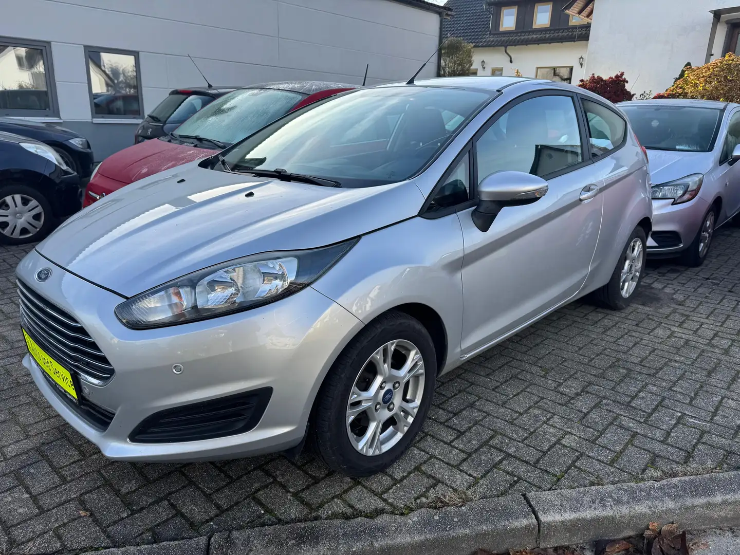 Ford Fiesta Sync Edition Klima Sitzheizung Freisprech 1st Hand Silber - 2