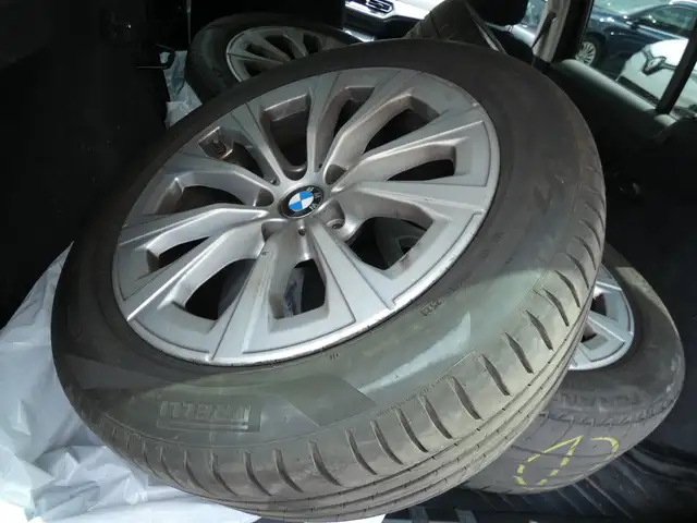 BMW 3 Series view 7