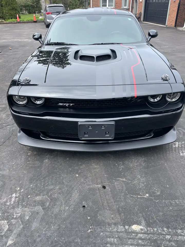 Dodge Challenger снимка Dodge Challenger