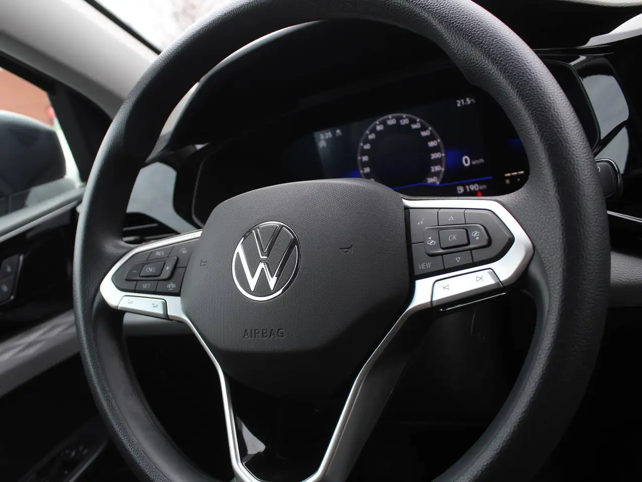 Volkswagen Taos снимка Volkswagen Taos