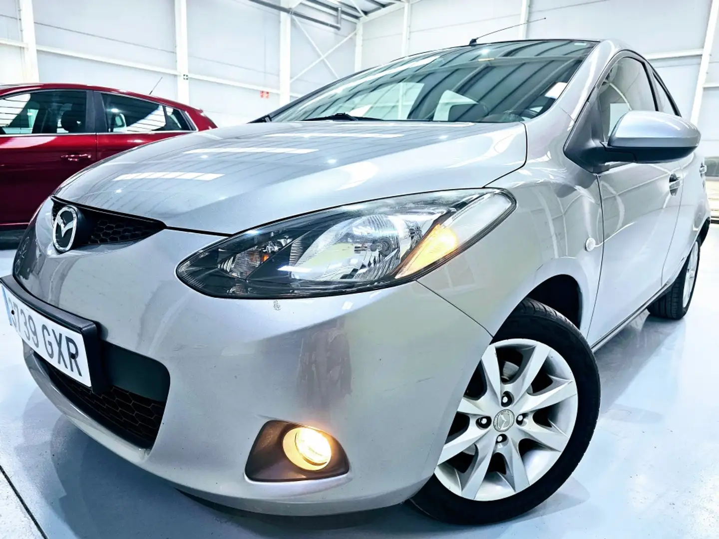 Mazda 2 1.3 Style 86 Gris - 1