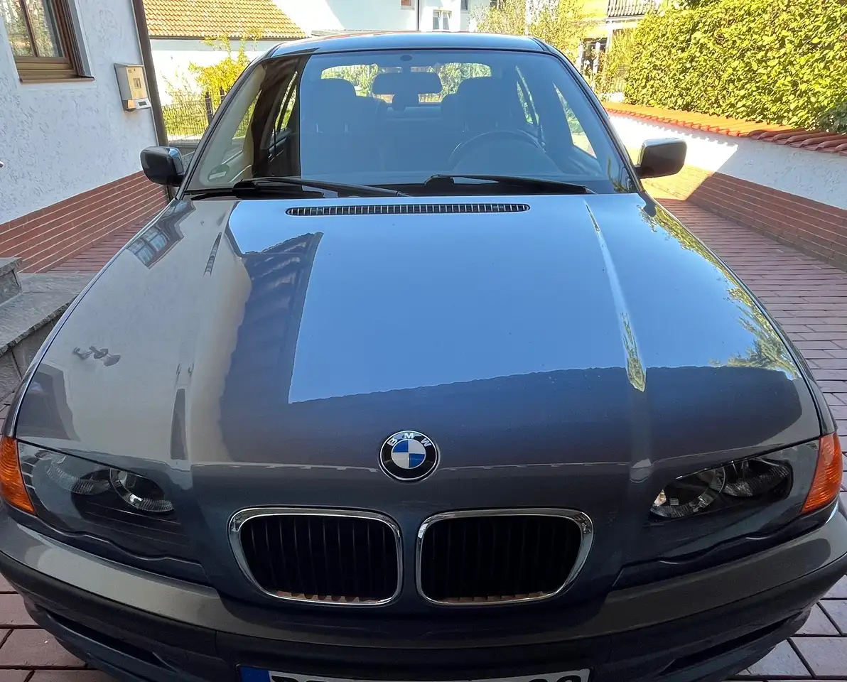 BMW 318i, foto 3