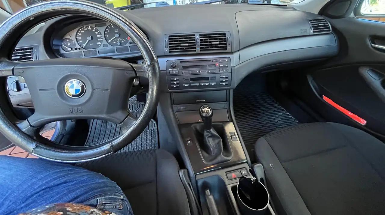 BMW 318i, foto 7
