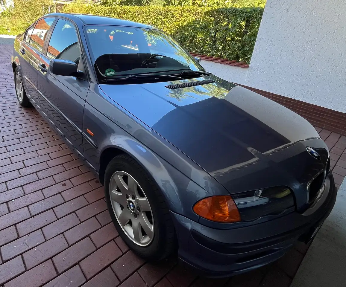 BMW 318i, foto 4