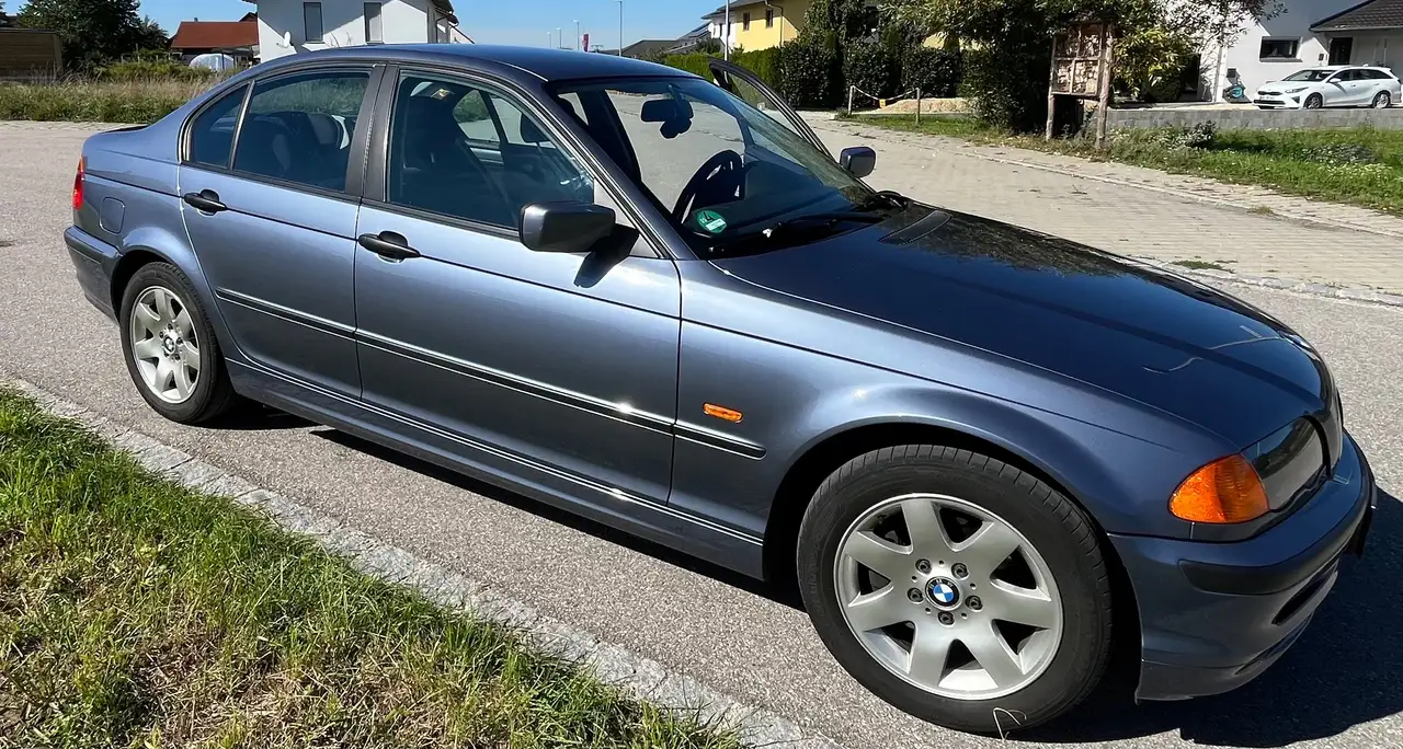 BMW 318i, foto 5