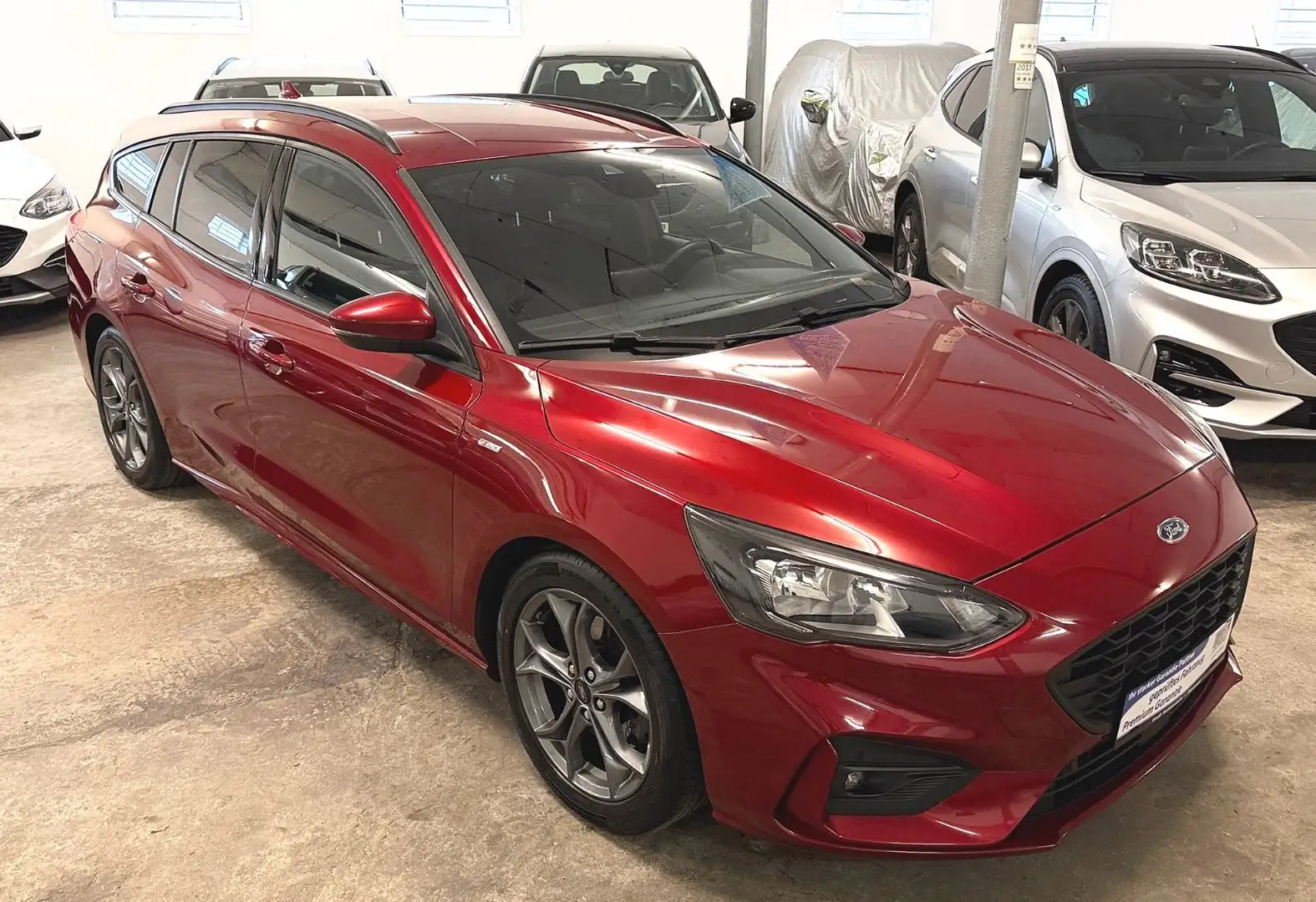 Ford Focus Turnier ST-Line, Top Ausstattung, 2.Hand Rot - 2