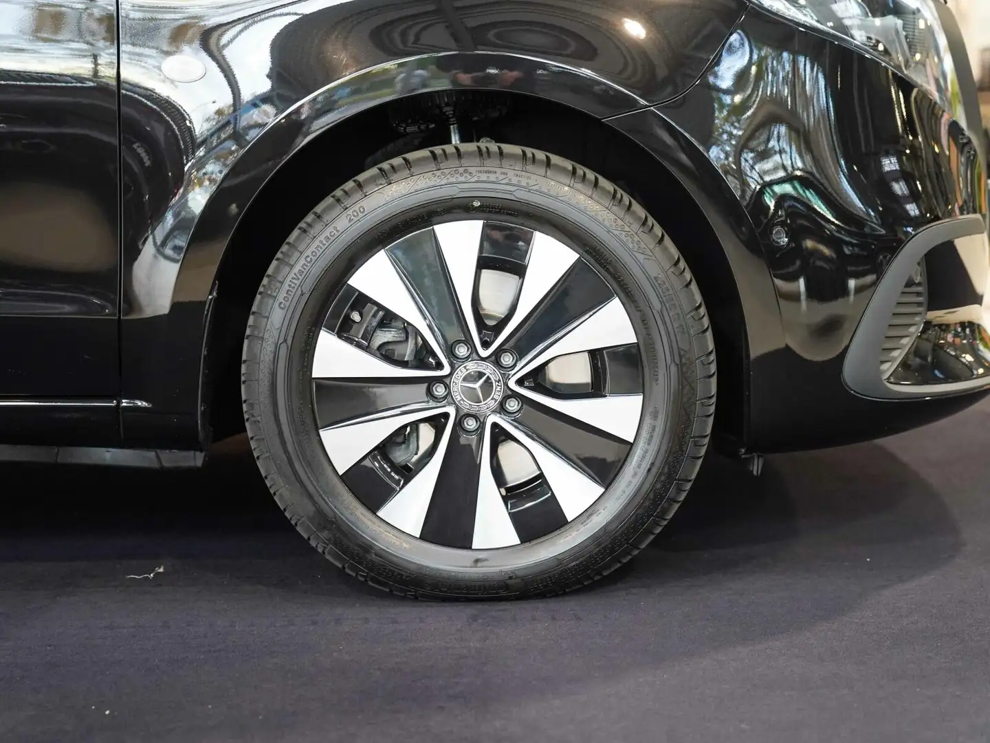 Mercedes-Benz Vito Vito 119 CDI Tourer Lang 8-Sitzer 360° DISTRONIC Schwarz - 2