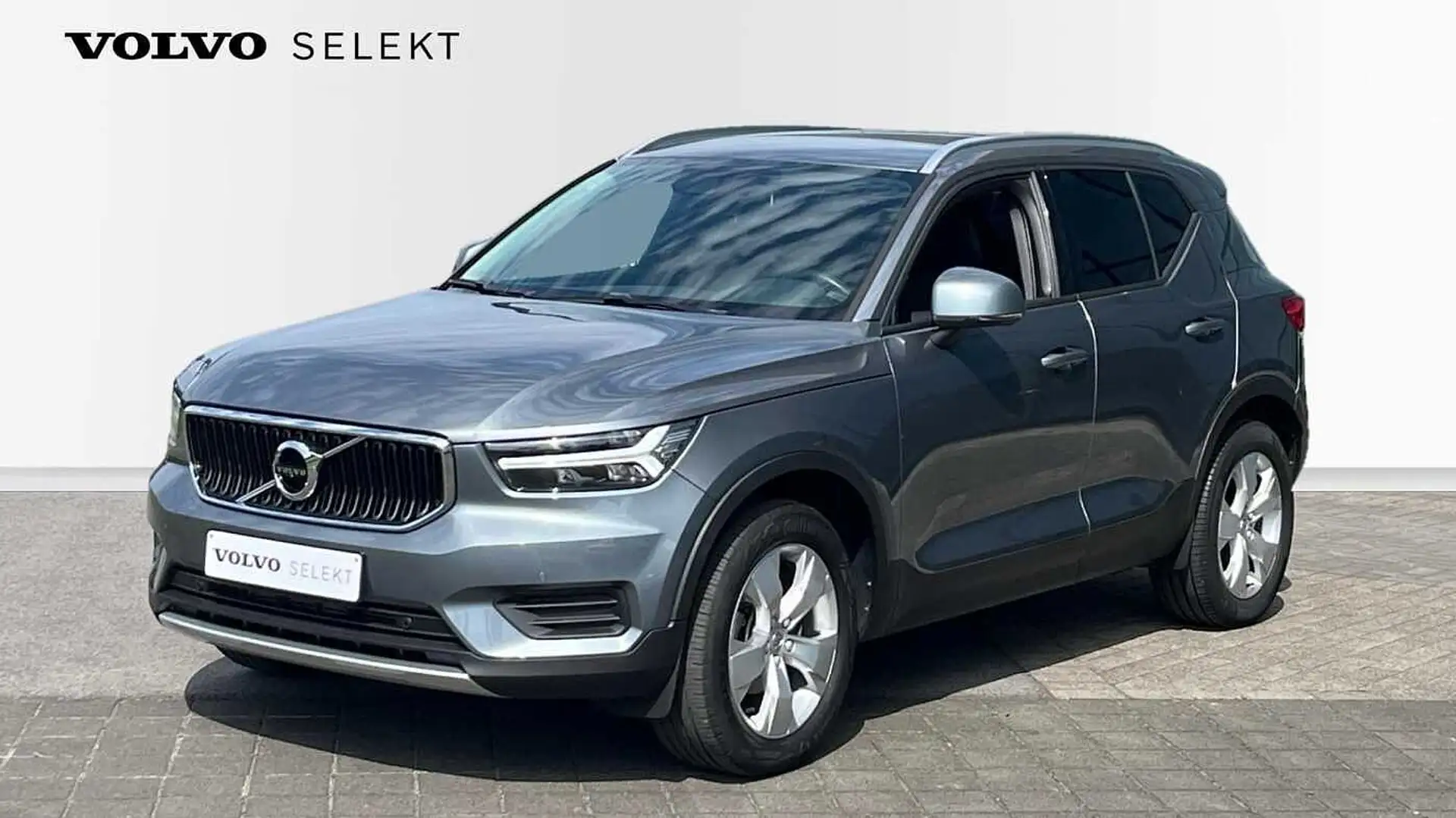 Volvo XC40 D3 D3 Momentum | Elektr koffer | Sensus Navi | Par Grey - 1