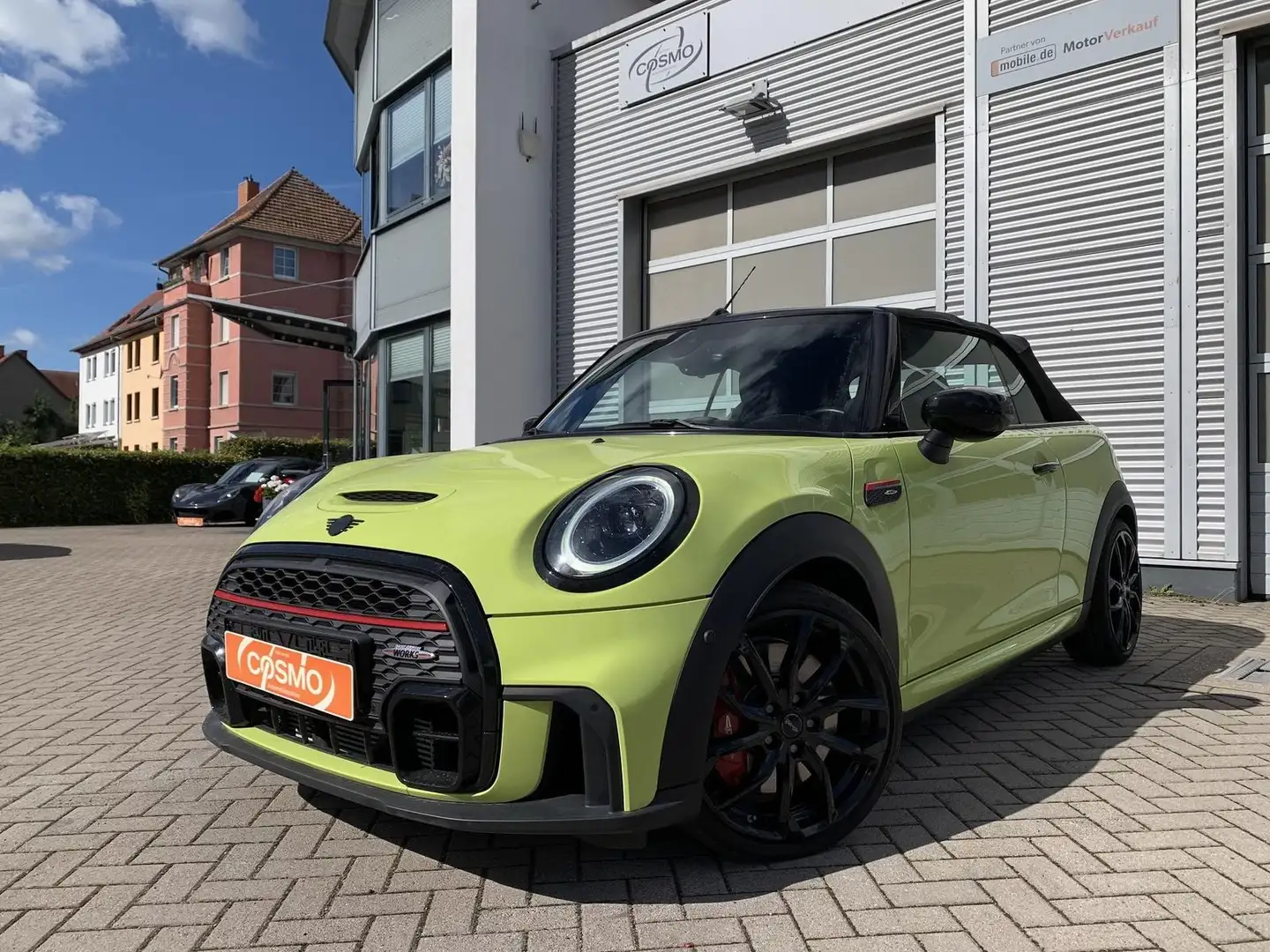 MINI John Cooper Works Cabrio JohnCooperWorks Cabrio Naviplus+RFK+H&K+LED+HUD Gelb - 1
