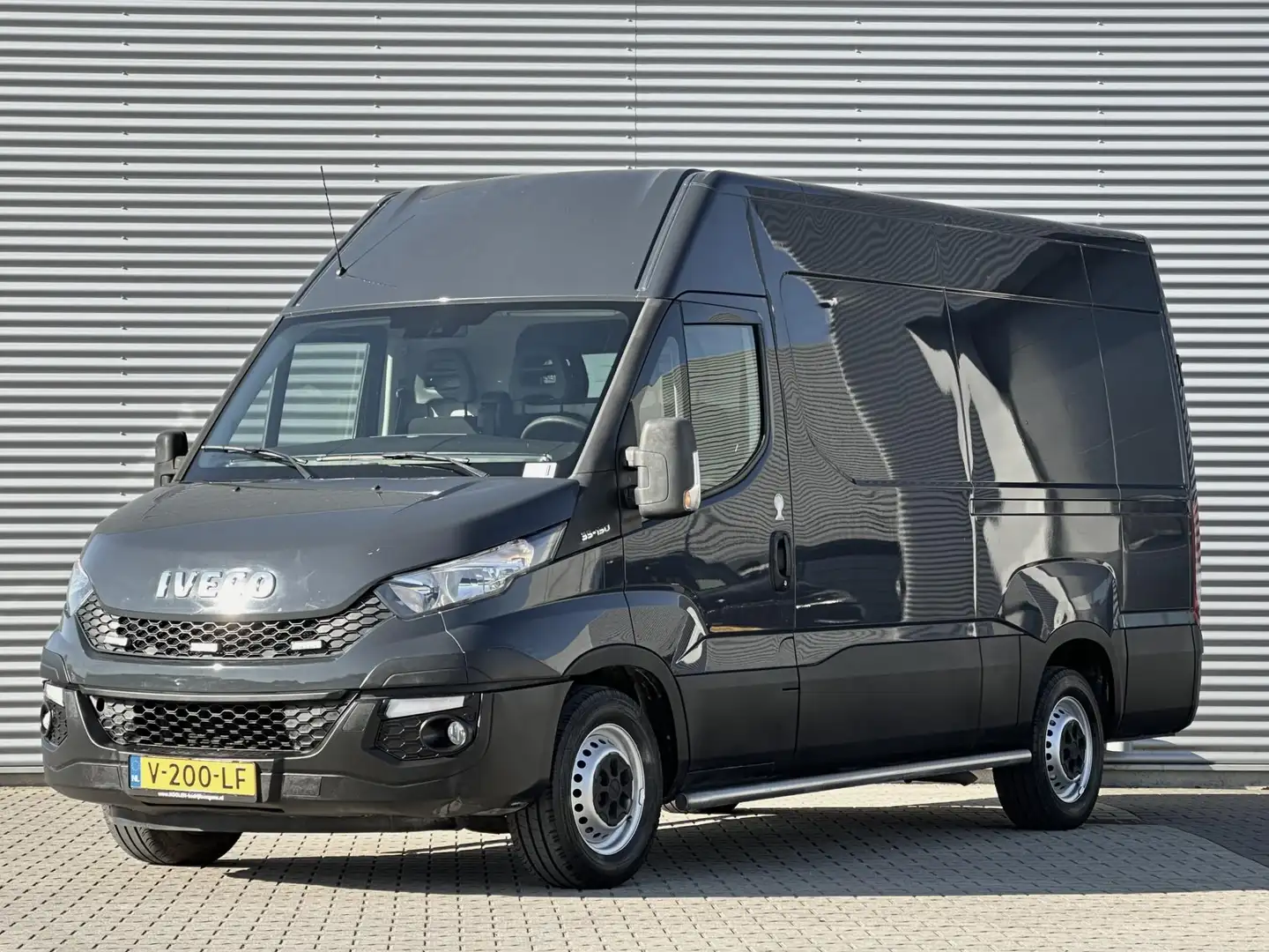 Iveco Daily 35S15V 2.3 L2H2 Grijs - 1