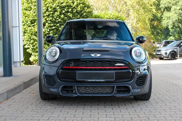 Mini Hatch view 2