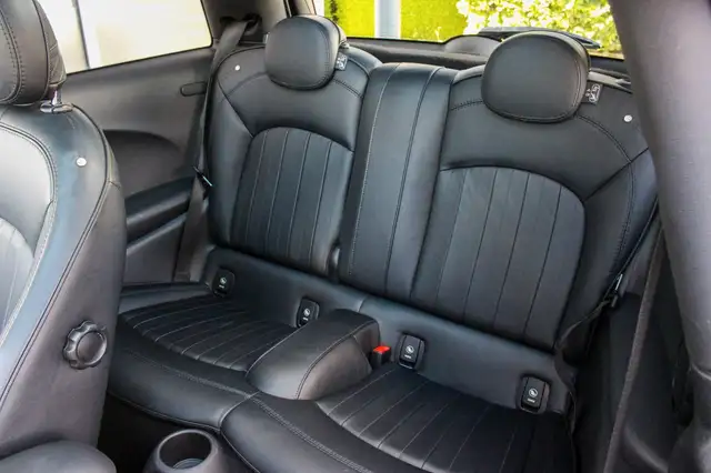 Mini Hatch view 15