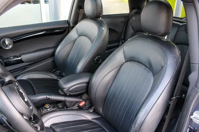 Mini Hatch view 11
