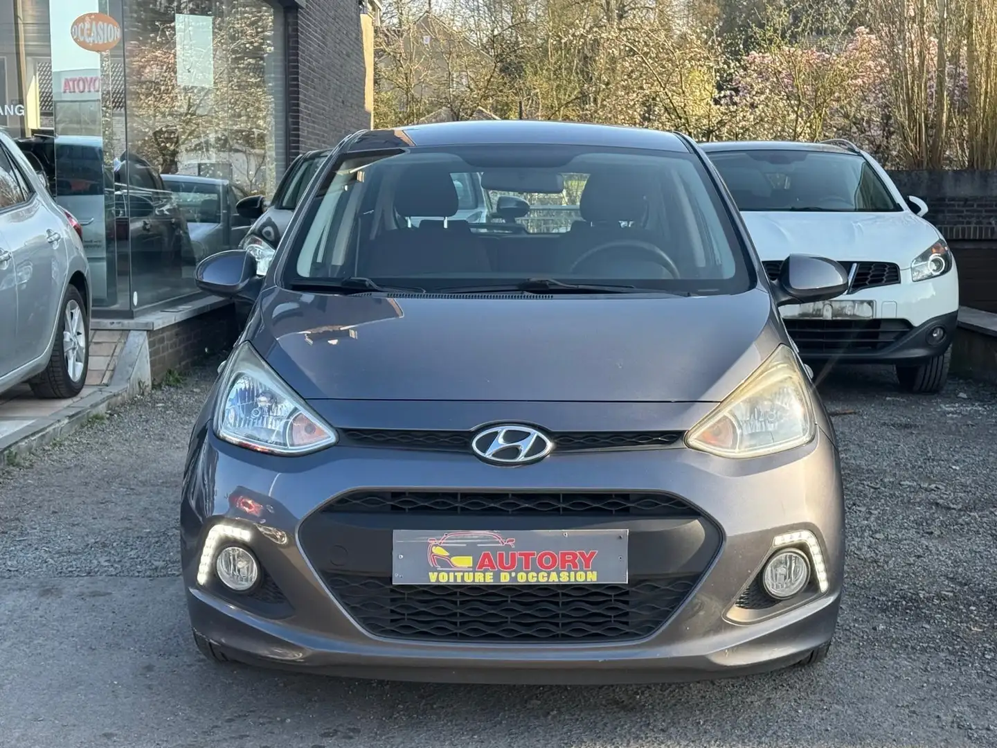 Hyundai i10 1.0i Blue Drive Grijs - 2