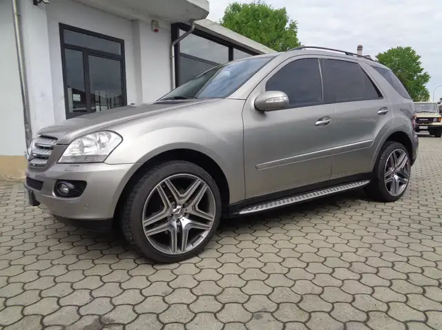 Mercedes-Benz ML 500 Classe M - W164 Chrome auto