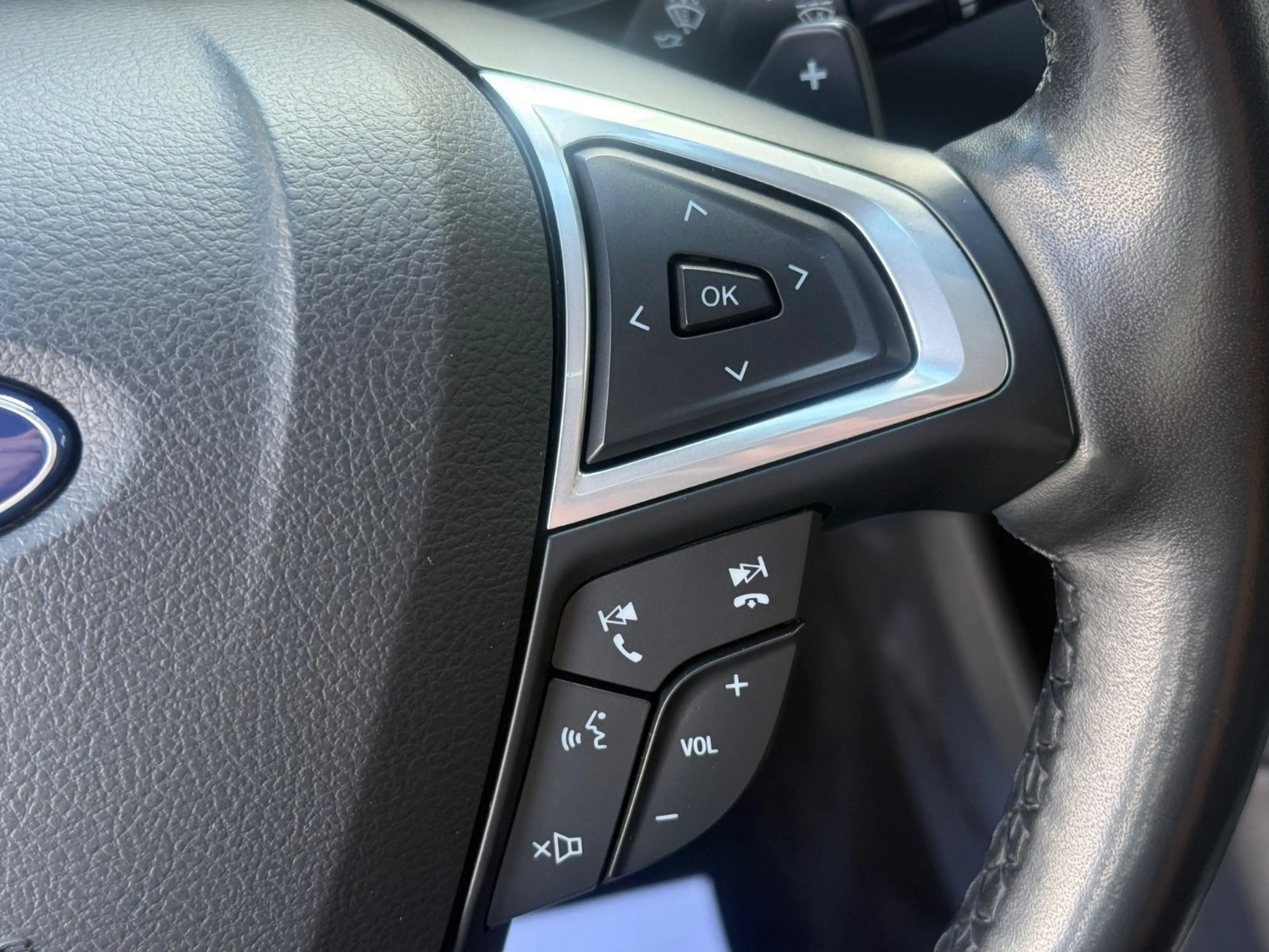 Ford Galaxy 2.0 Titanium X ACC BLIS Leder AHK 7-Sitze — photo 7