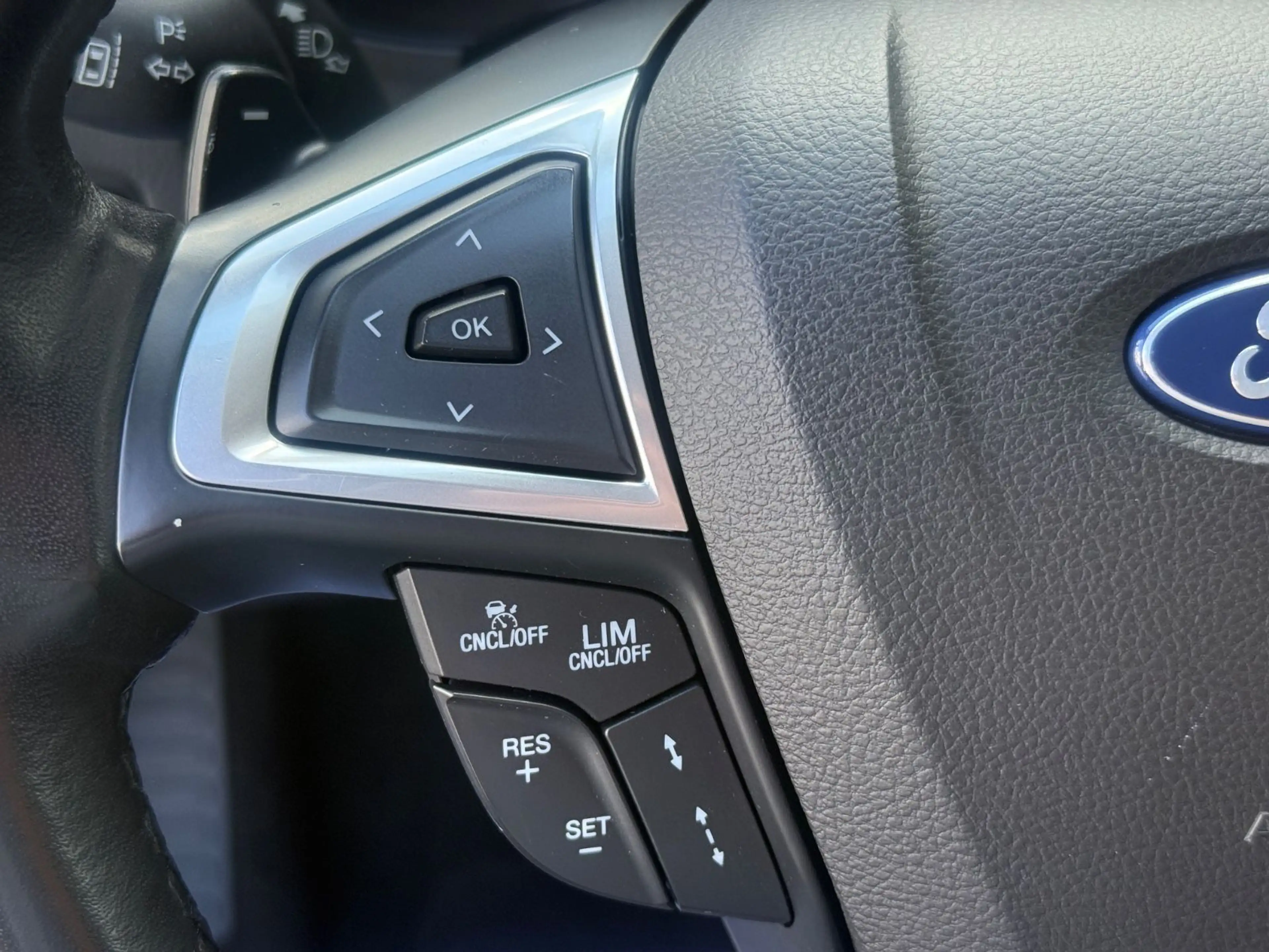 Ford Galaxy 2.0 Titanium X ACC BLIS Leder AHK 7-Sitze — photo 8