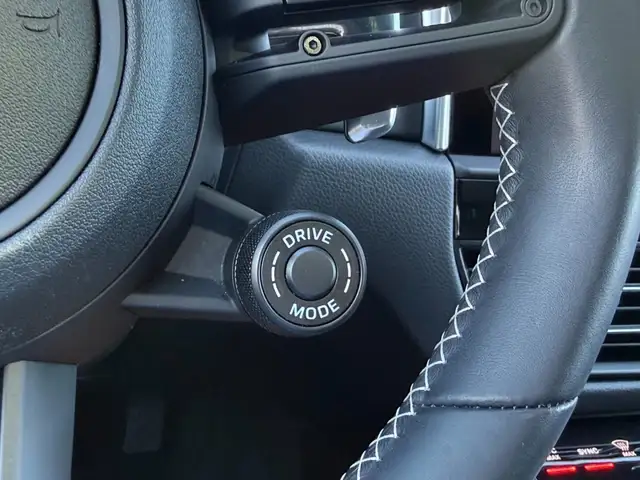 Porsche Macan view 14