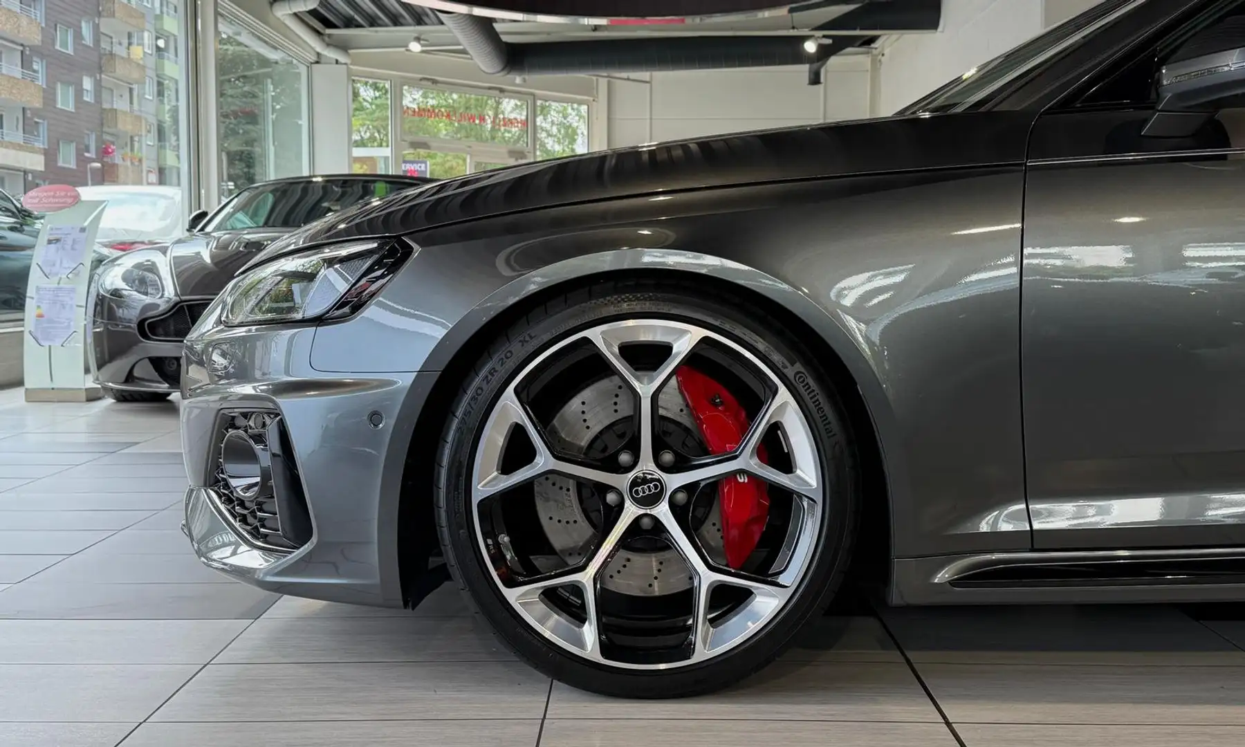 Audi RS4 Competition Plus mit RS-Schalensitze*Head-Up Gris - 2