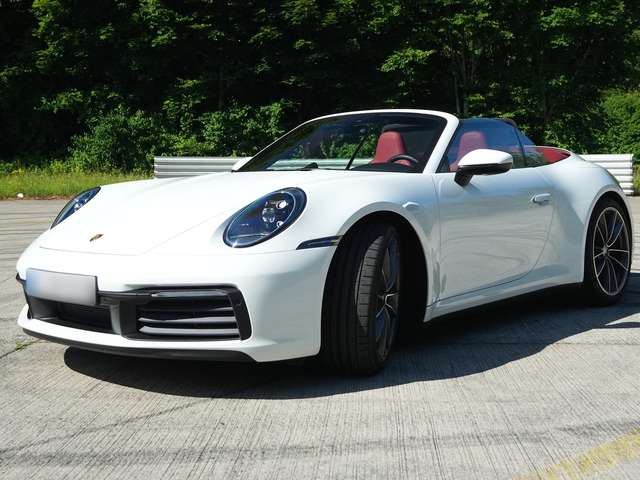 Imagine Porsche 992 911 Carrera Cabriolet Sportabgas/Bose/Sportchrono
