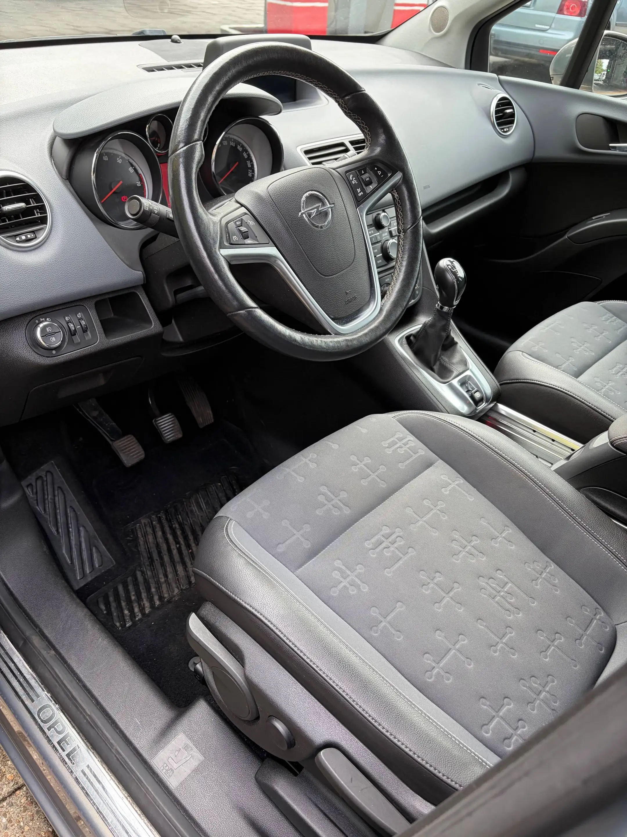 Opel Meriva Innovation — photo 3