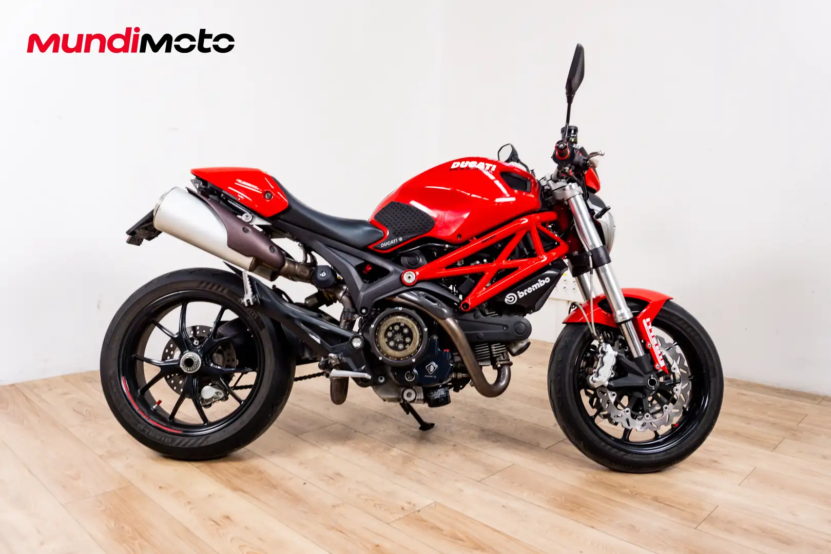 Ducati Monster 796 - 1