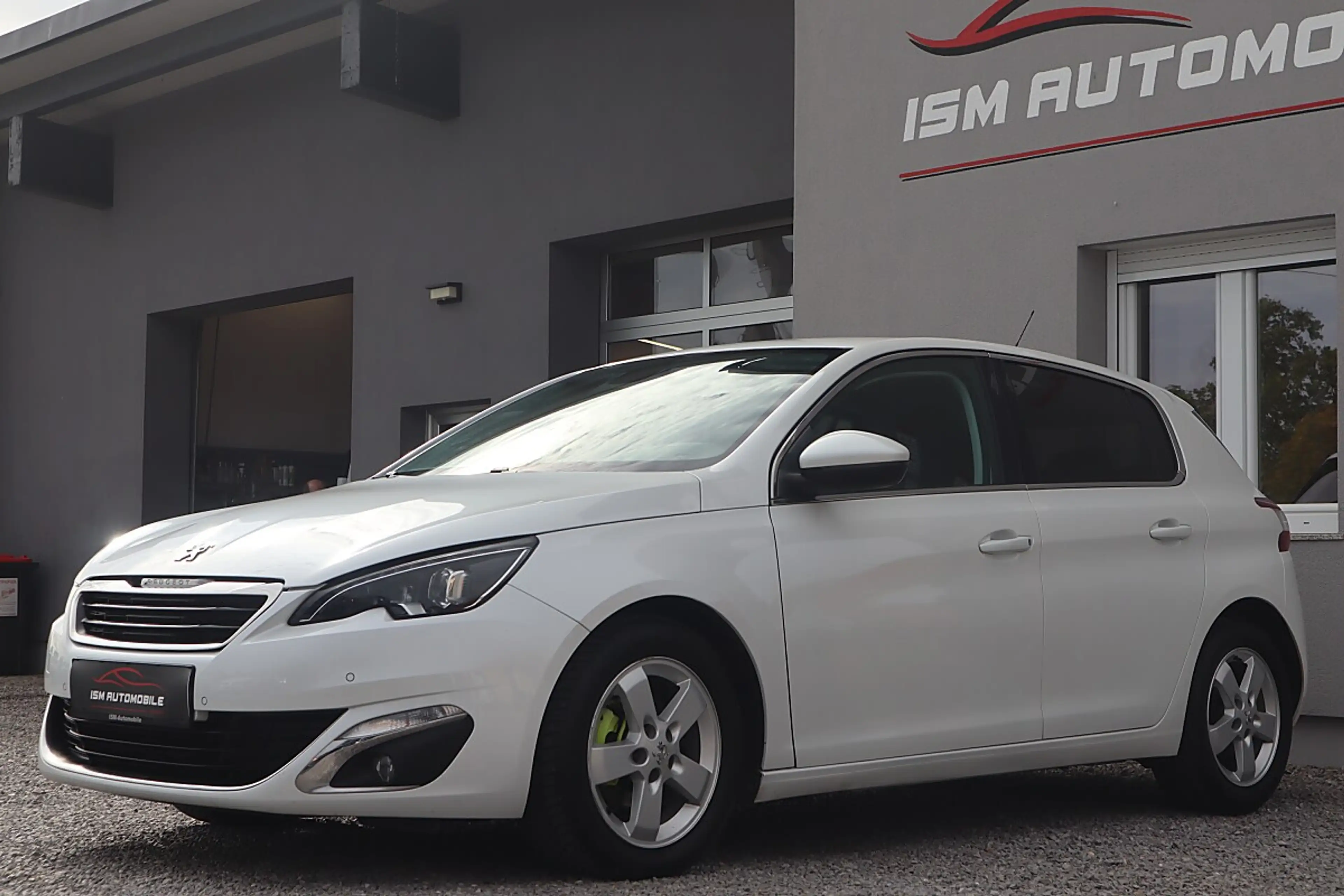 Peugeot 308 1,6 e-HDi 115 FAP Allure Stop&Start System — photo 3
