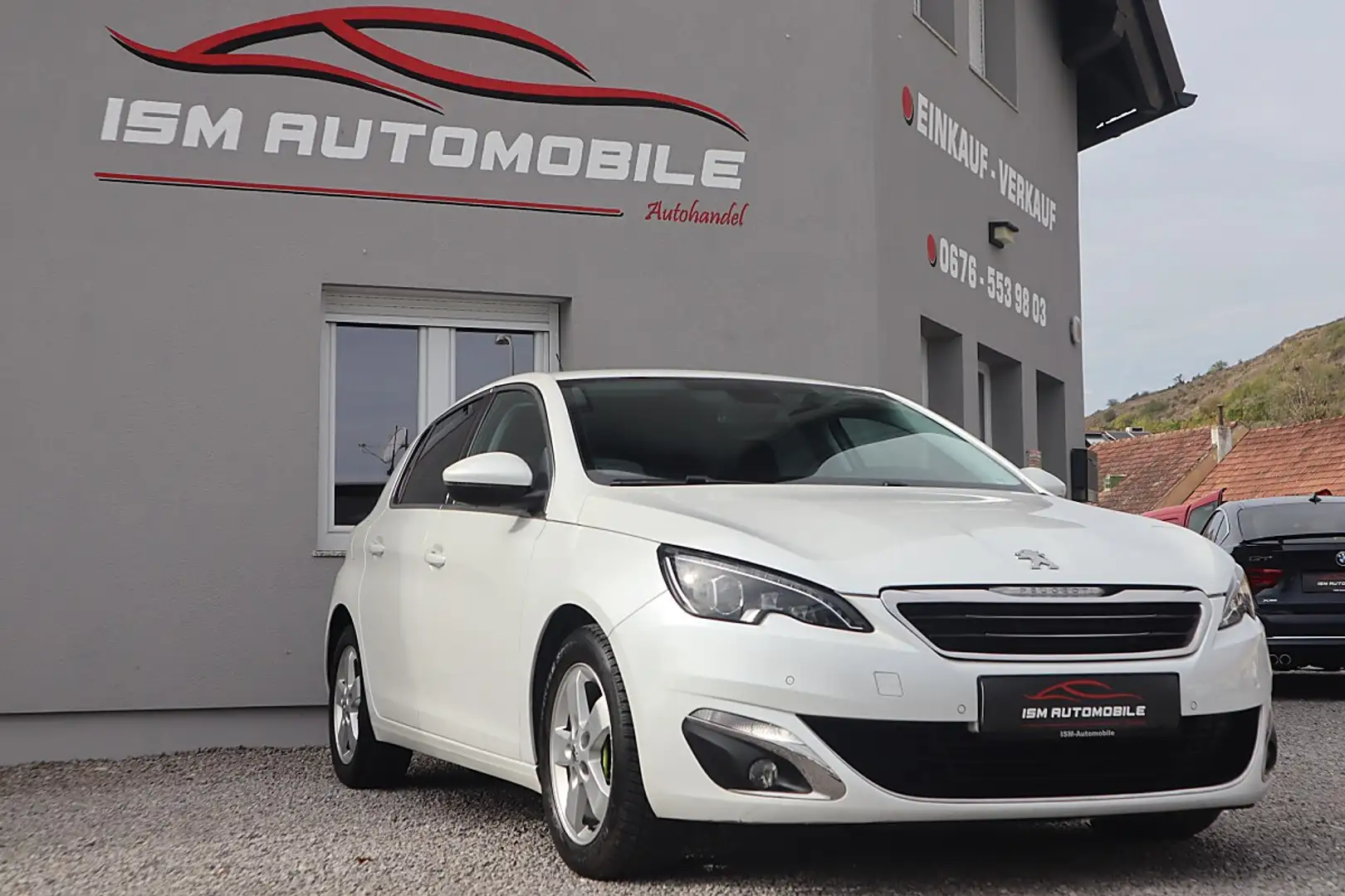 Peugeot 308 1,6 e-HDi 115 FAP Allure Stop&Start System Weiß - 1