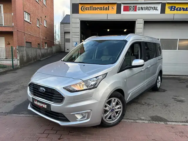 Ford Grand Tourneo Titanium