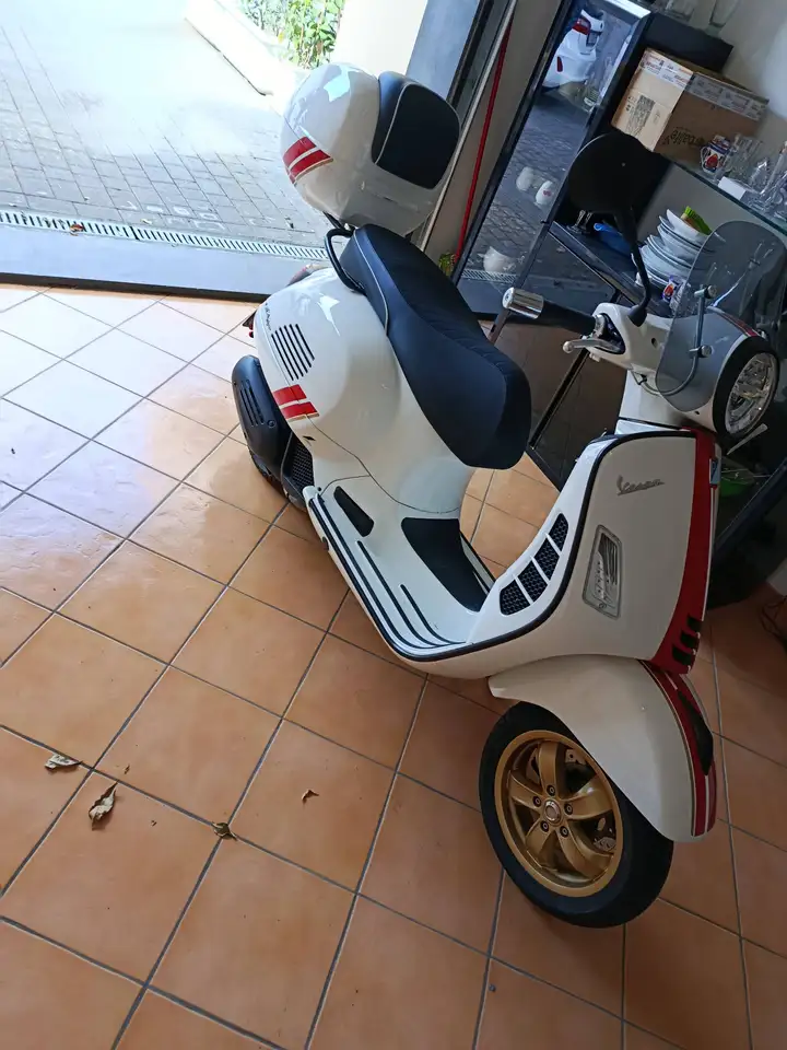 Piaggio GTS 125