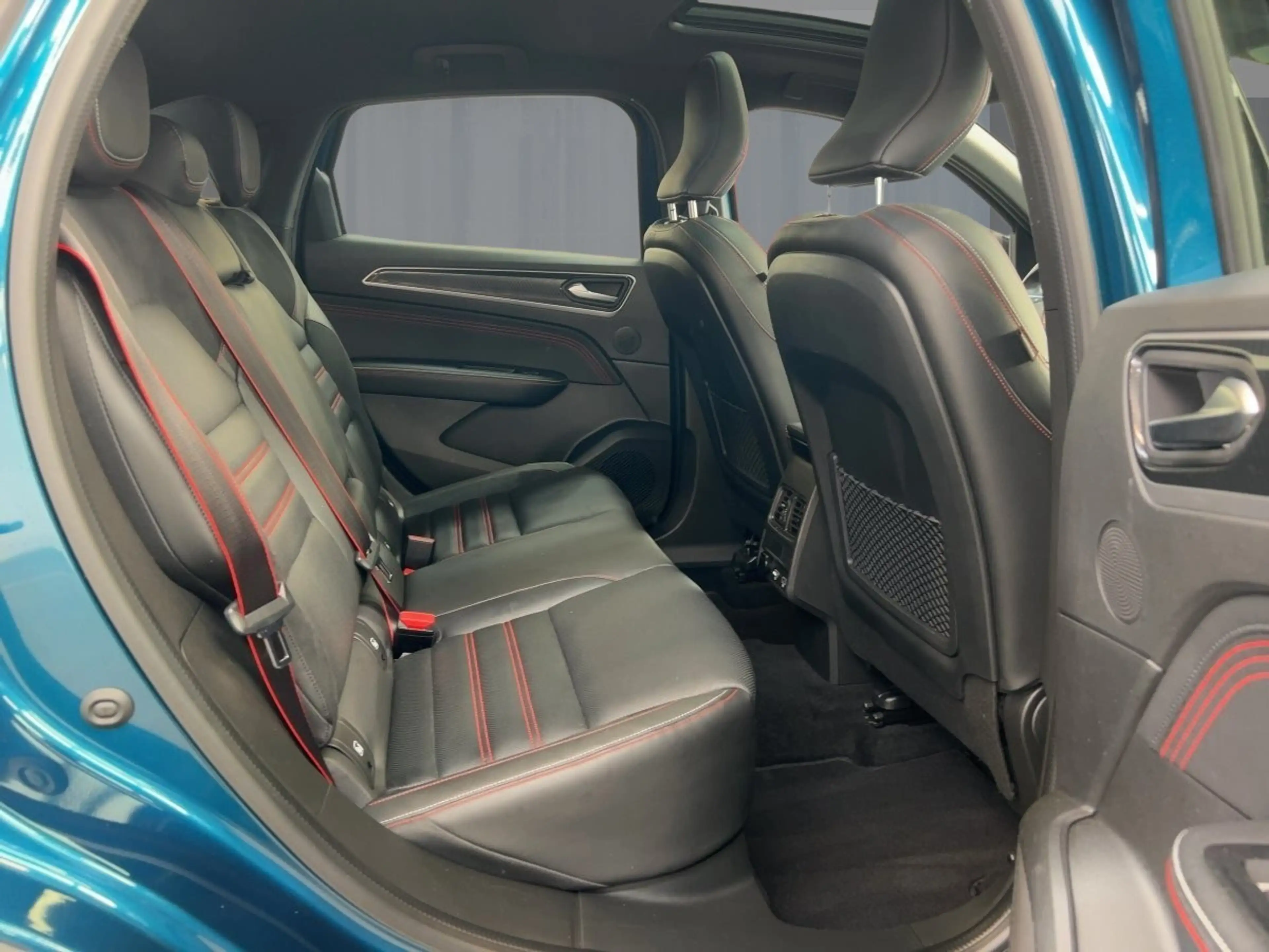 Renault Arkana R.S. LINE TCe 160 EDC Glasdach/BOSE Sound — photo 9