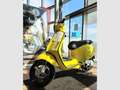 Vespa Primavera 50 S Yellow - thumbnail 1