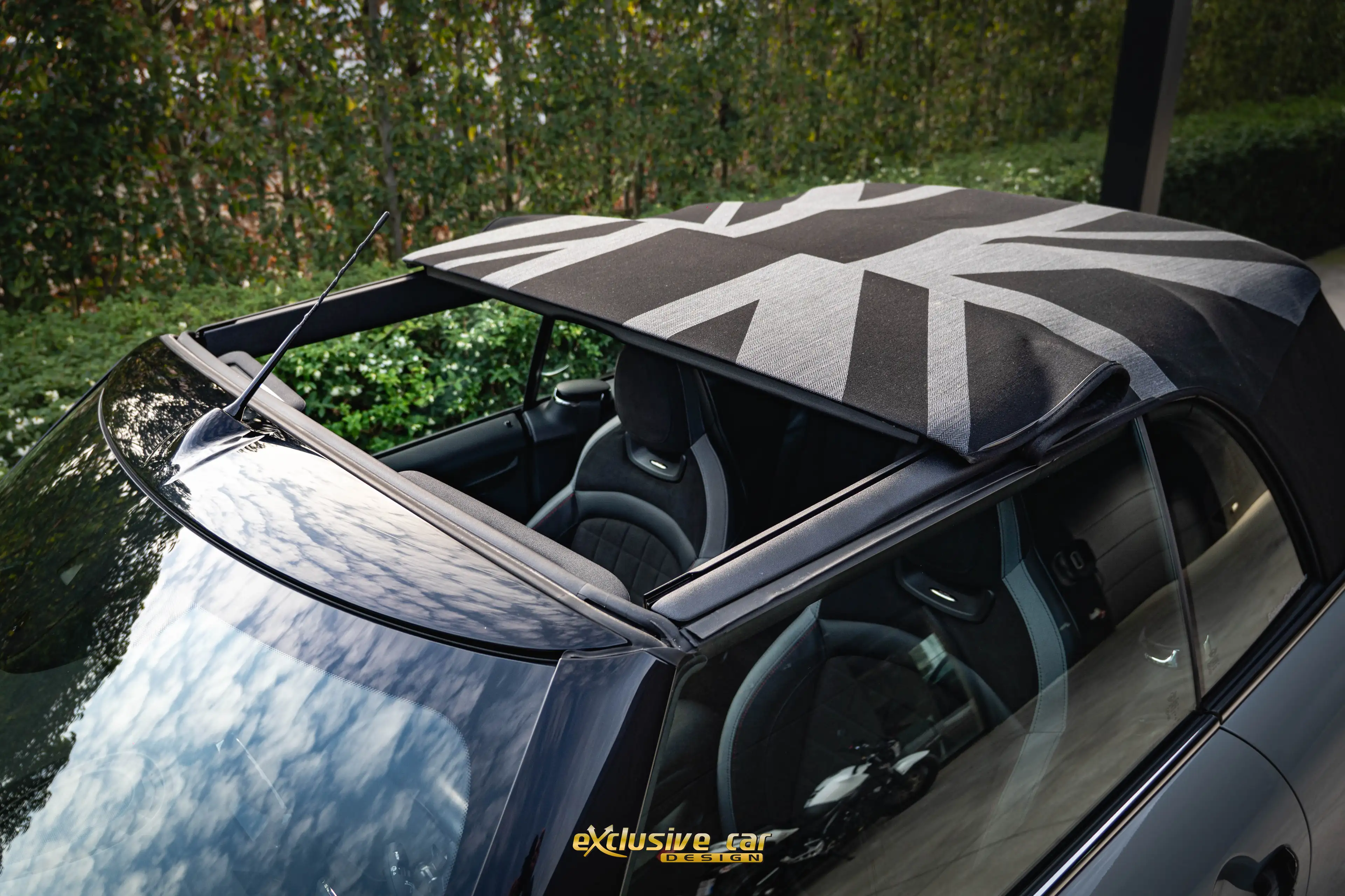 MINI John Cooper Works Cabrio 2.0AS /18''/Mini Yours dak/Harm. Kardon/Camera/ACC — photo 12