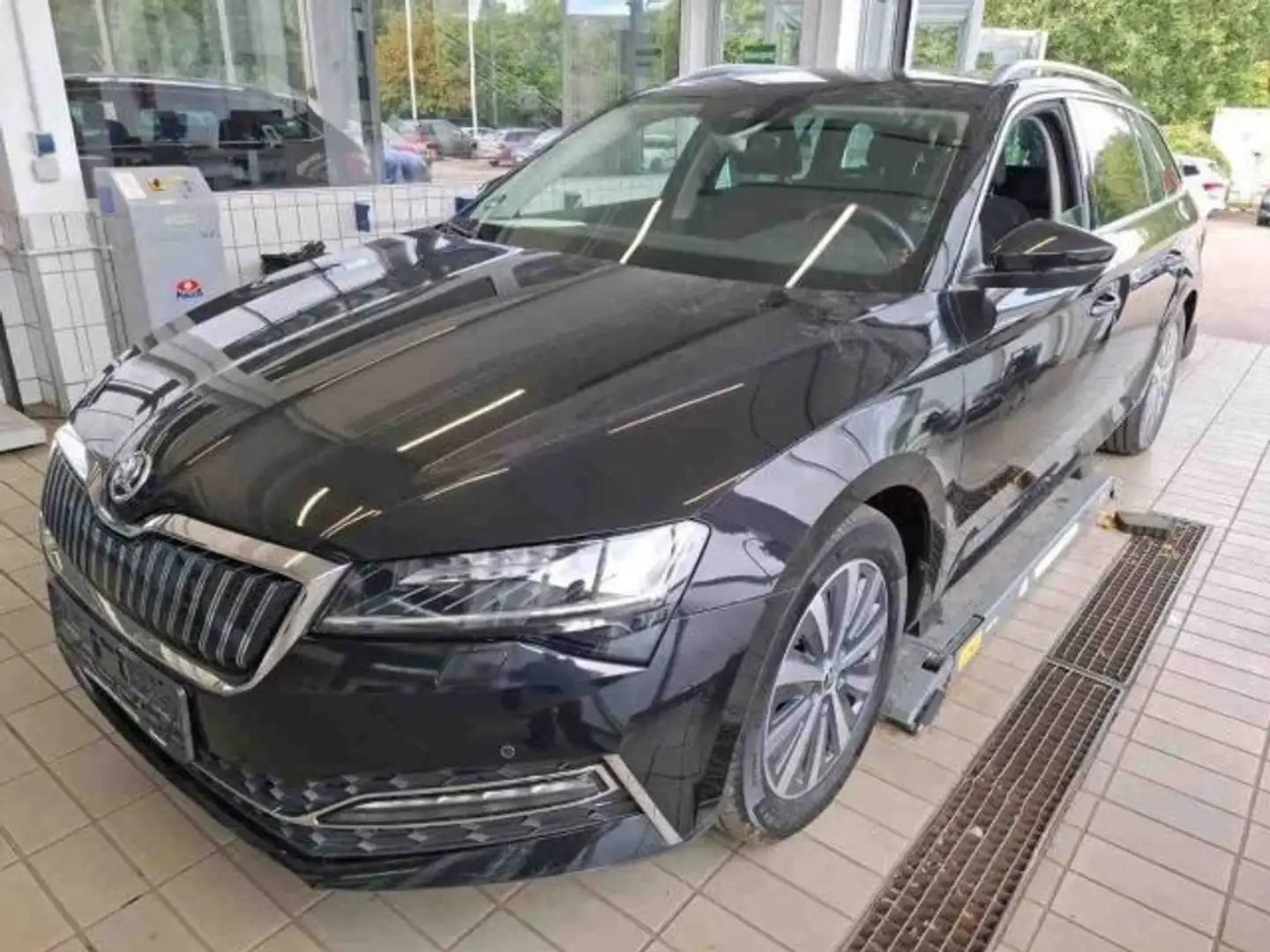 Skoda Superb Combi iV STYLE AHK VIRTUAL LED KAMERA Schwarz - 2