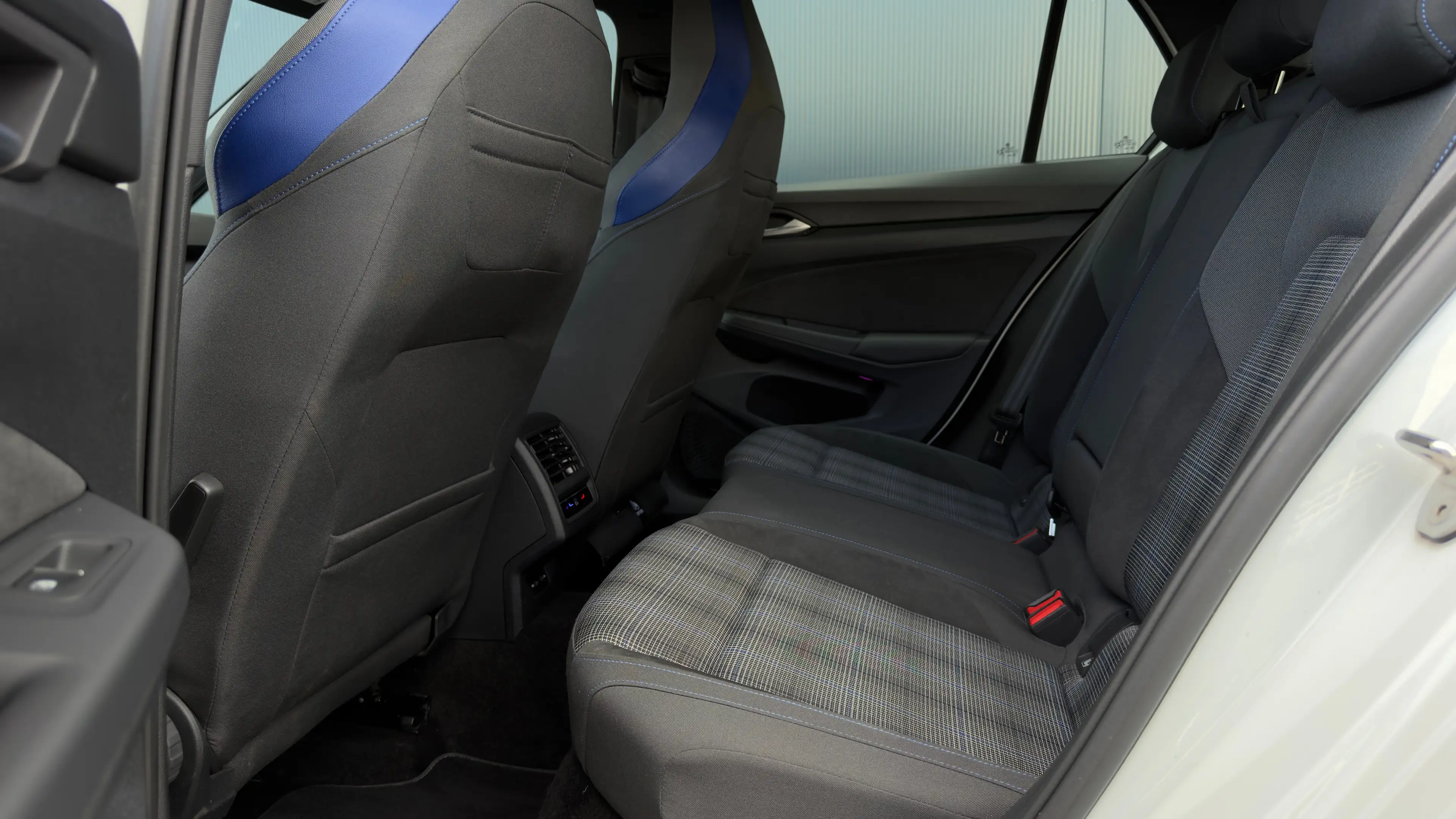 Volkswagen Golf GTE 1.4 eHybrid 245PK | Apple Carpay | — photo 16