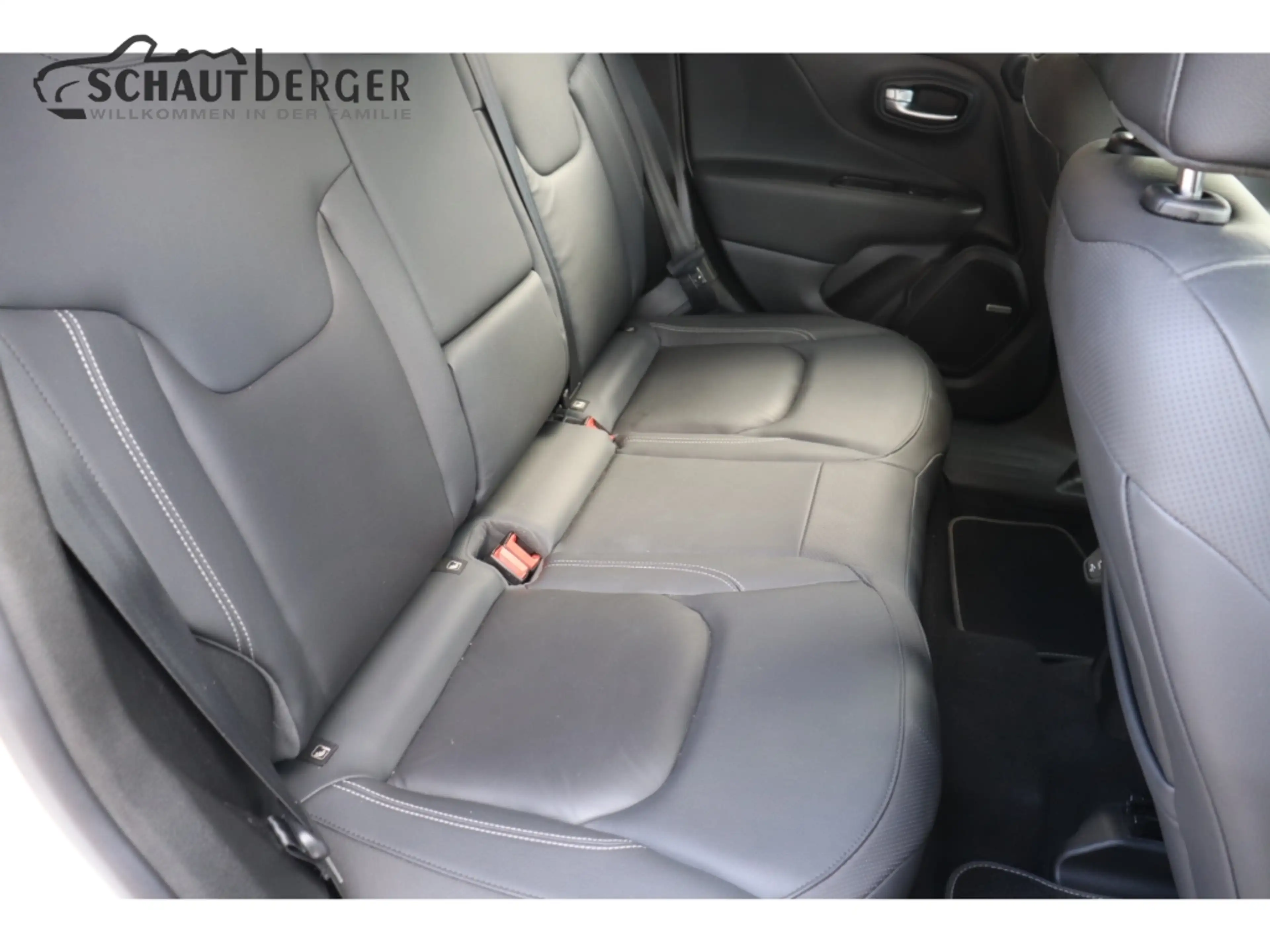 Jeep Renegade 80 Anniversery 1.3 T-GDI mit Klima, Navi, Leder, R — photo 14