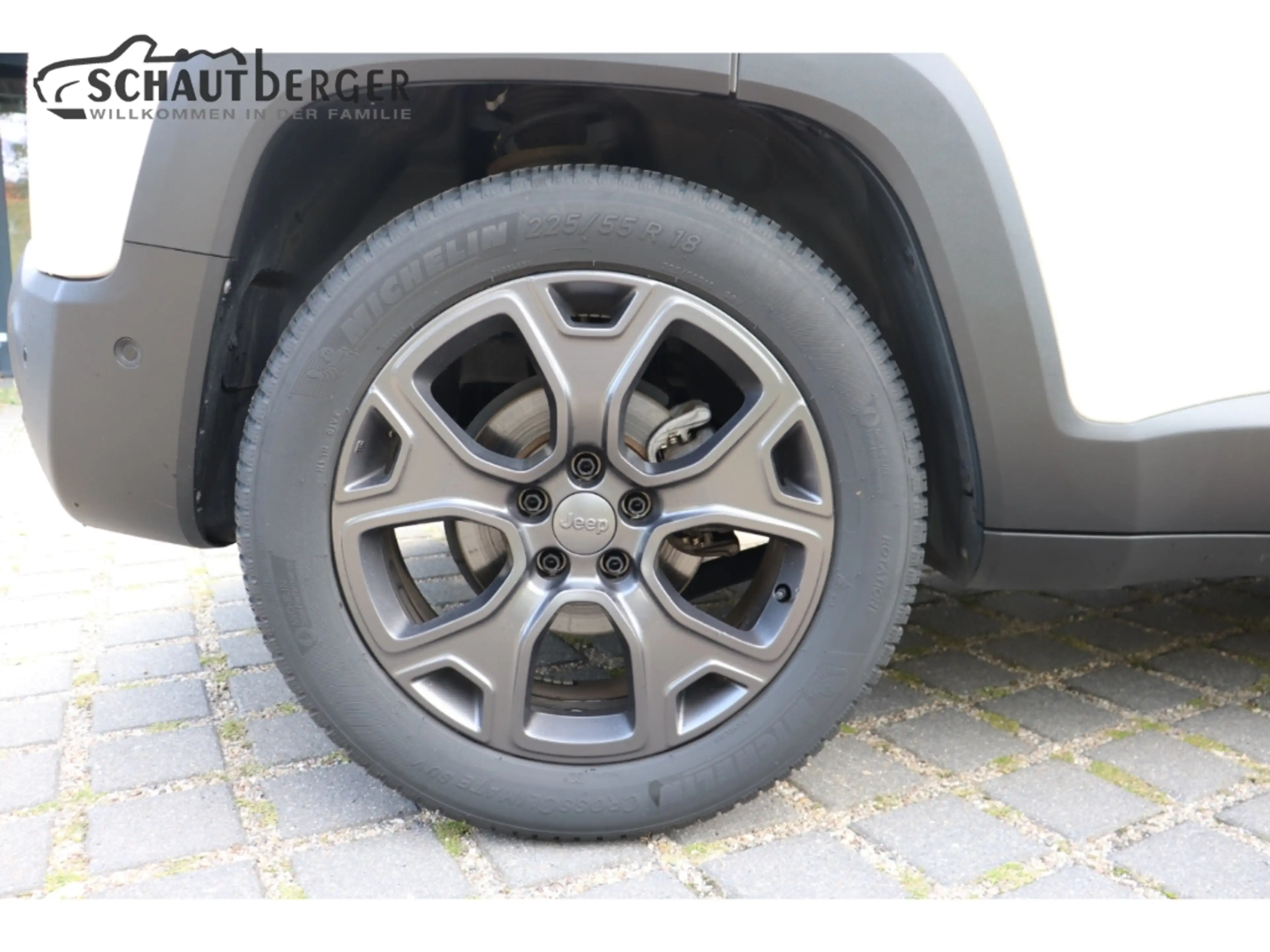 Jeep Renegade 80 Anniversery 1.3 T-GDI mit Klima, Navi, Leder, R — photo 7