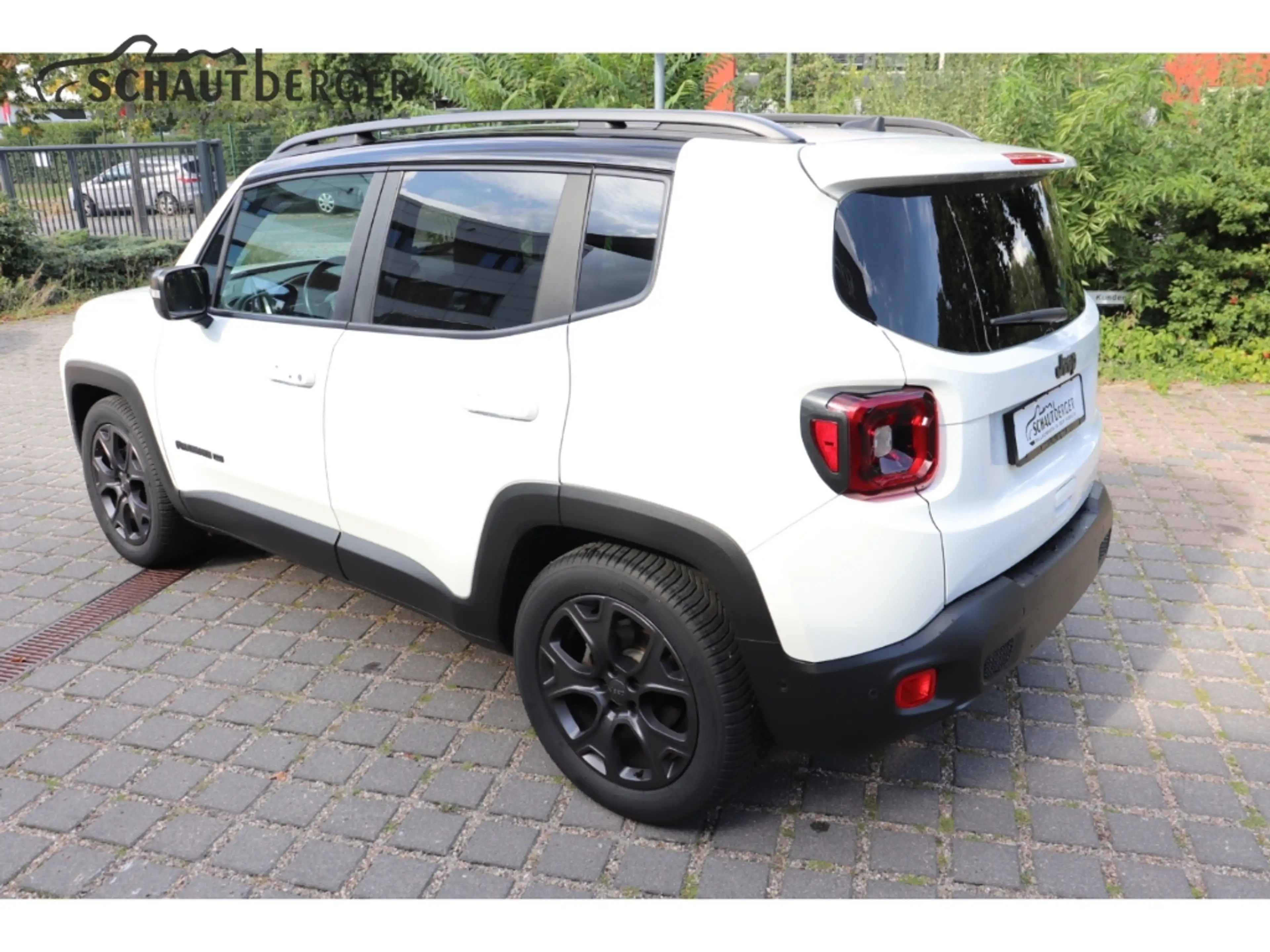 Jeep Renegade 80 Anniversery 1.3 T-GDI mit Klima, Navi, Leder, R — photo 4