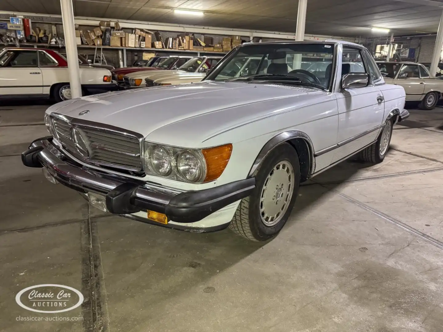 Mercedes-Benz 560 - ONLINE AUCTION Alb - 1